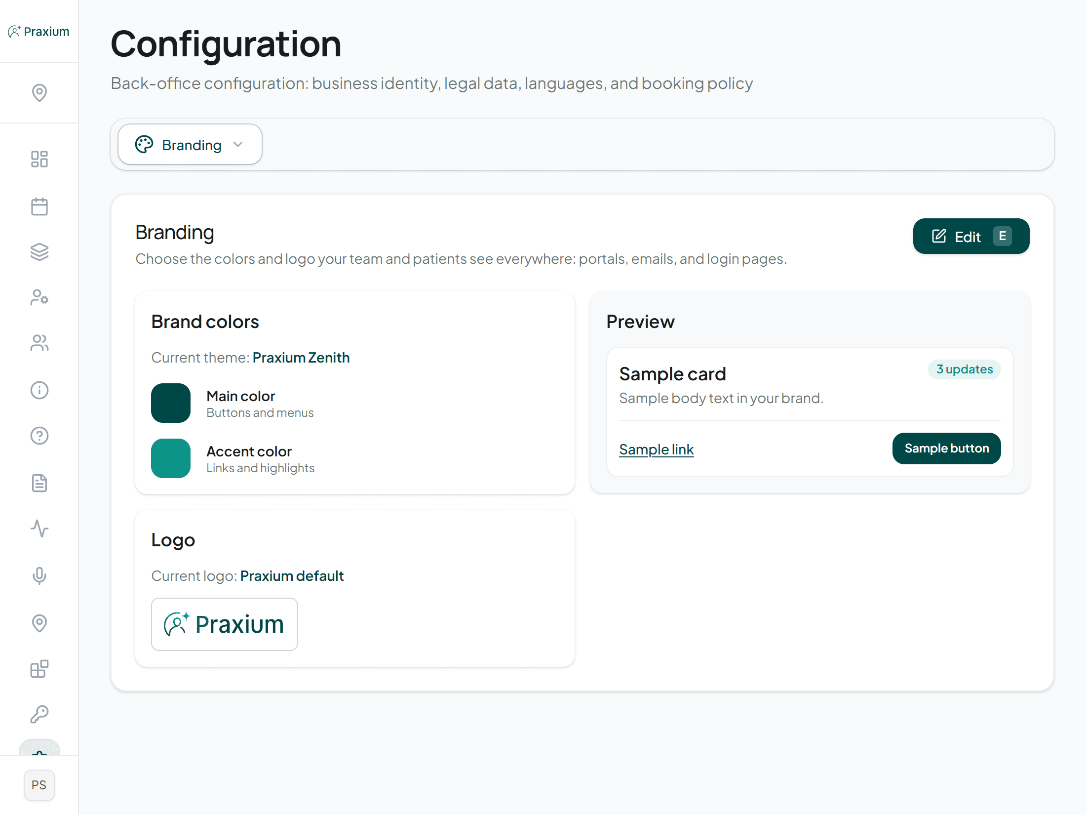 La page de configuration de Praxium, avec les couleurs de marque, le logo et les langues de la clinique